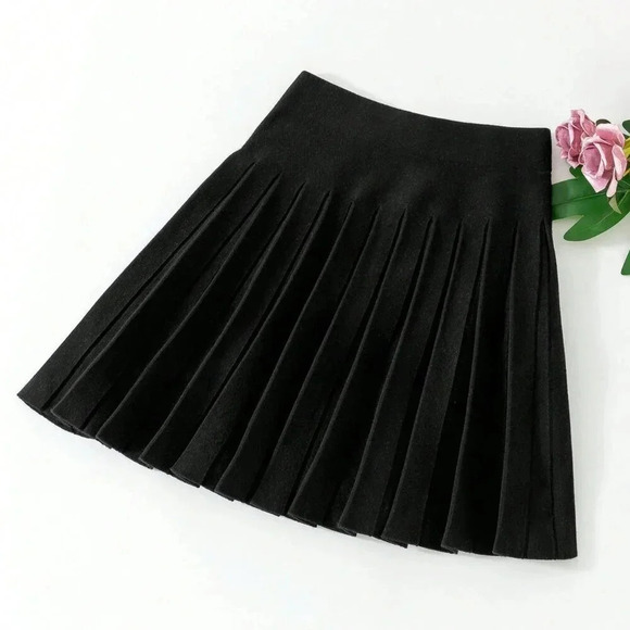 Black Casual Women's Mini Knit Skirt - Picture 1 of 6
